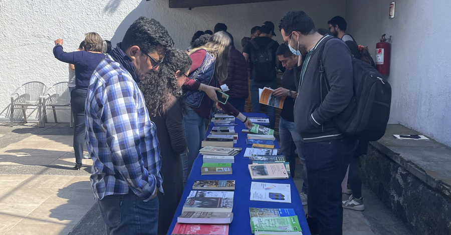 FERIA_LIBROC04